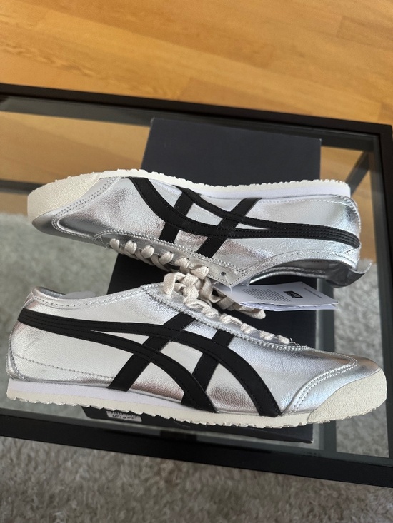 Onitsuka Tiger by Asics Shoes - Onitsuka Tiger Mexico 66 | Silver & Black | *BRAND NEW*
